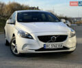 Білий Вольво V40, об'ємом двигуна 2 л та пробігом 317 тис. км за 12999 $, фото 1 на Automoto.ua