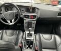 Белый Вольво В40, объемом двигателя 1.97 л и пробегом 85 тыс. км за 16000 $, фото 4 на Automoto.ua