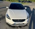 Белый Вольво В40, объемом двигателя 2 л и пробегом 132 тыс. км за 13642 $, фото 3 на Automoto.ua