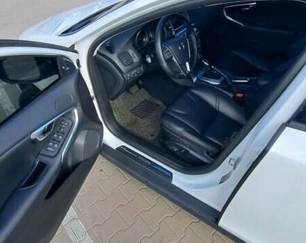 Белый Вольво В40, объемом двигателя 1.97 л и пробегом 165 тыс. км за 18200 $, фото 22 на Automoto.ua