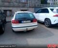 Белый Вольво В40, объемом двигателя 1.9 л и пробегом 452 тыс. км за 4100 $, фото 1 на Automoto.ua