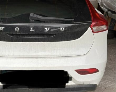 Білий Вольво V40, об'ємом двигуна 1.6 л та пробігом 130 тис. км за 20081 $, фото 1 на Automoto.ua