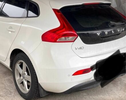 Білий Вольво V40, об'ємом двигуна 1.6 л та пробігом 130 тис. км за 20081 $, фото 2 на Automoto.ua