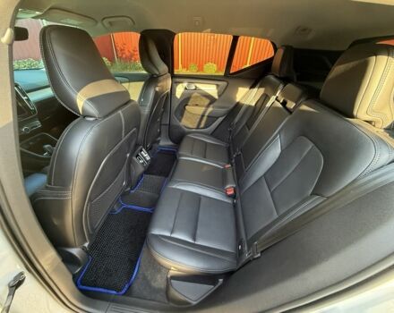 Белый Вольво В40, объемом двигателя 2 л и пробегом 109 тыс. км за 33900 $, фото 6 на Automoto.ua