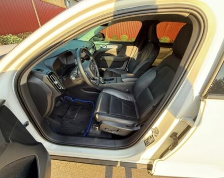 Белый Вольво В40, объемом двигателя 2 л и пробегом 109 тыс. км за 33900 $, фото 7 на Automoto.ua