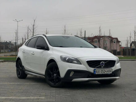 Білий Вольво V40, об'ємом двигуна 1.6 л та пробігом 125 тис. км за 12500 $, фото 1 на Automoto.ua