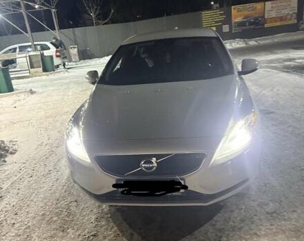 Білий Вольво V40, об'ємом двигуна 1.6 л та пробігом 172 тис. км за 10800 $, фото 1 на Automoto.ua