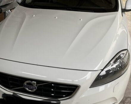 Білий Вольво V40, об'ємом двигуна 1.6 л та пробігом 130 тис. км за 16242 $, фото 1 на Automoto.ua