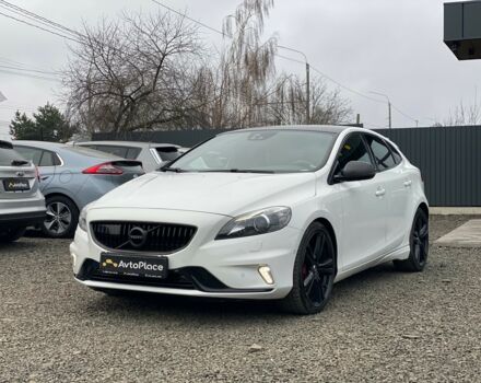 Білий Вольво V40, об'ємом двигуна 2 л та пробігом 254 тис. км за 16300 $, фото 1 на Automoto.ua