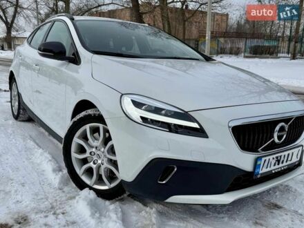 Білий Вольво V40, об'ємом двигуна 2 л та пробігом 18 тис. км за 18500 $, фото 1 на Automoto.ua