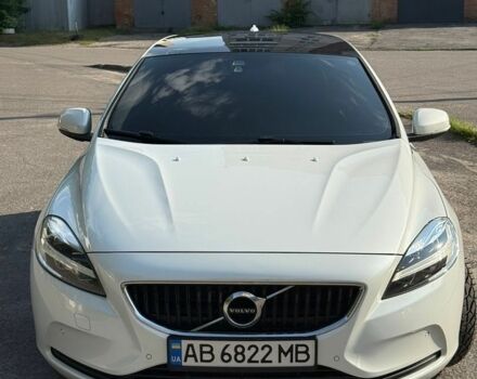 Білий Вольво V40, об'ємом двигуна 1.97 л та пробігом 109 тис. км за 14800 $, фото 1 на Automoto.ua