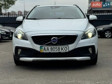 Белый Вольво В40, объемом двигателя 2 л и пробегом 175 тыс. км за 16500 $, фото 1 на Automoto.ua