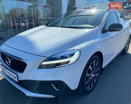 Белый Вольво В40, объемом двигателя 1.5 л и пробегом 81 тыс. км за 17500 $, фото 1 на Automoto.ua