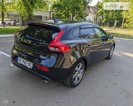 Чорний Вольво V40, об'ємом двигуна 2 л та пробігом 257 тис. км за 9299 $, фото 4 на Automoto.ua