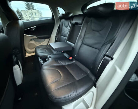 Черный Вольво В40, объемом двигателя 1.6 л и пробегом 212 тыс. км за 11600 $, фото 43 на Automoto.ua