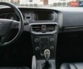 Черный Вольво В40, объемом двигателя 1.98 л и пробегом 221 тыс. км за 12000 $, фото 46 на Automoto.ua