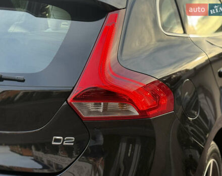 Черный Вольво В40, объемом двигателя 1.6 л и пробегом 238 тыс. км за 10950 $, фото 33 на Automoto.ua