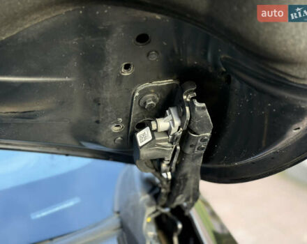 Черный Вольво В40, объемом двигателя 1.6 л и пробегом 238 тыс. км за 10950 $, фото 82 на Automoto.ua