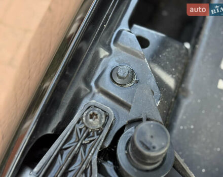 Черный Вольво В40, объемом двигателя 1.6 л и пробегом 238 тыс. км за 10950 $, фото 79 на Automoto.ua