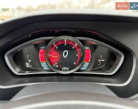 Чорний Вольво V40, об'ємом двигуна 1.56 л та пробігом 207 тис. км за 10599 $, фото 23 на Automoto.ua