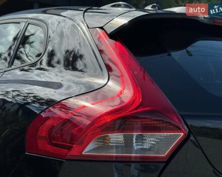 Чорний Вольво V40, об'ємом двигуна 1.6 л та пробігом 244 тис. км за 10700 $, фото 22 на Automoto.ua