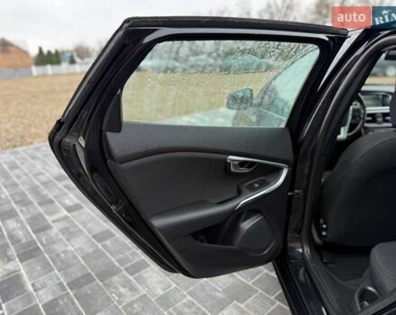 Чорний Вольво V40, об'ємом двигуна 1.56 л та пробігом 207 тис. км за 10599 $, фото 16 на Automoto.ua