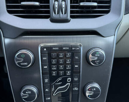 Чорний Вольво V40, об'ємом двигуна 1.6 л та пробігом 212 тис. км за 10999 $, фото 58 на Automoto.ua