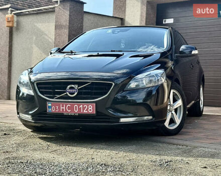 Черный Вольво В40, объемом двигателя 1.6 л и пробегом 230 тыс. км за 10999 $, фото 23 на Automoto.ua
