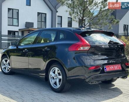 Чорний Вольво V40, об'ємом двигуна 1.6 л та пробігом 244 тис. км за 10700 $, фото 11 на Automoto.ua