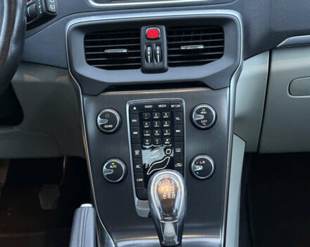 Черный Вольво В40, объемом двигателя 1.6 л и пробегом 212 тыс. км за 11600 $, фото 37 на Automoto.ua