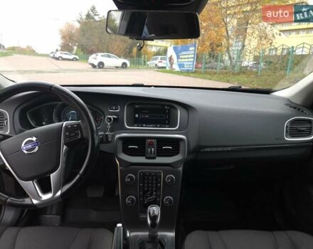 Черный Вольво В40, объемом двигателя 1.56 л и пробегом 148 тыс. км за 8600 $, фото 24 на Automoto.ua