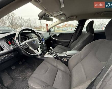 Чорний Вольво V40, об'ємом двигуна 1.56 л та пробігом 207 тис. км за 10599 $, фото 11 на Automoto.ua