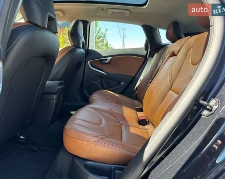 Чорний Вольво V40, об'ємом двигуна 1.6 л та пробігом 244 тис. км за 10700 $, фото 114 на Automoto.ua