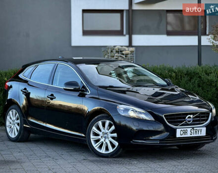 Чорний Вольво V40, об'ємом двигуна 1.6 л та пробігом 212 тис. км за 10999 $, фото 12 на Automoto.ua