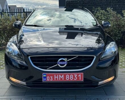 Чорний Вольво V40, об'ємом двигуна 1.6 л та пробігом 243 тис. км за 10700 $, фото 2 на Automoto.ua