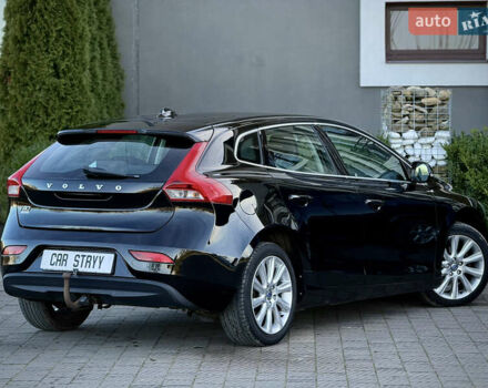 Чорний Вольво V40, об'ємом двигуна 1.6 л та пробігом 212 тис. км за 10999 $, фото 28 на Automoto.ua