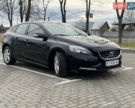 Черный Вольво В40, объемом двигателя 1.56 л и пробегом 214 тыс. км за 9800 $, фото 6 на Automoto.ua