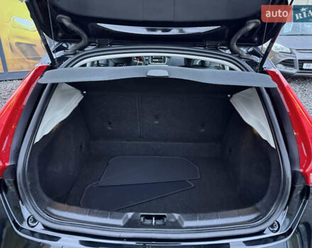 Черный Вольво В40, объемом двигателя 1.6 л и пробегом 212 тыс. км за 11600 $, фото 40 на Automoto.ua