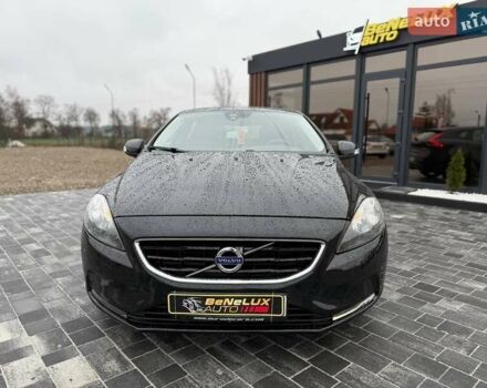 Чорний Вольво V40, об'ємом двигуна 1.56 л та пробігом 207 тис. км за 10599 $, фото 2 на Automoto.ua
