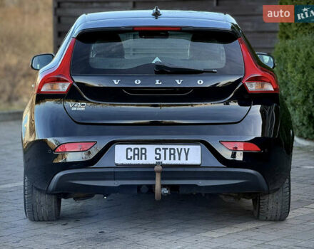 Чорний Вольво V40, об'ємом двигуна 1.6 л та пробігом 212 тис. км за 10999 $, фото 22 на Automoto.ua