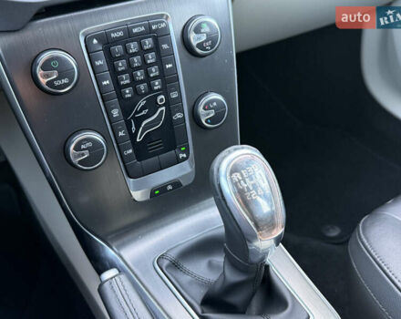 Чорний Вольво V40, об'ємом двигуна 1.6 л та пробігом 212 тис. км за 10999 $, фото 59 на Automoto.ua