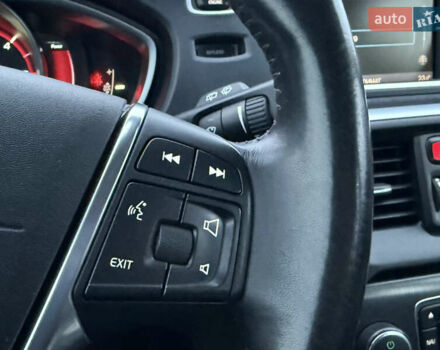 Черный Вольво В40, объемом двигателя 1.6 л и пробегом 212 тыс. км за 11600 $, фото 53 на Automoto.ua