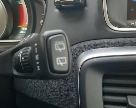 Чорний Вольво V40, об'ємом двигуна 1.56 л та пробігом 233 тис. км за 9000 $, фото 12 на Automoto.ua