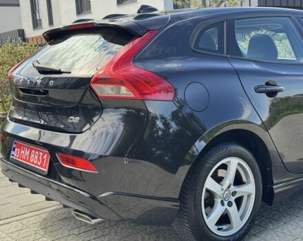 Чорний Вольво V40, об'ємом двигуна 1.6 л та пробігом 243 тис. км за 10700 $, фото 8 на Automoto.ua