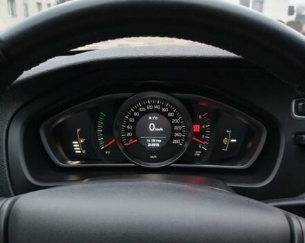 Черный Вольво В40, объемом двигателя 1.98 л и пробегом 215 тыс. км за 11000 $, фото 39 на Automoto.ua