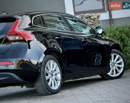 Чорний Вольво V40, об'ємом двигуна 1.6 л та пробігом 212 тис. км за 10999 $, фото 31 на Automoto.ua