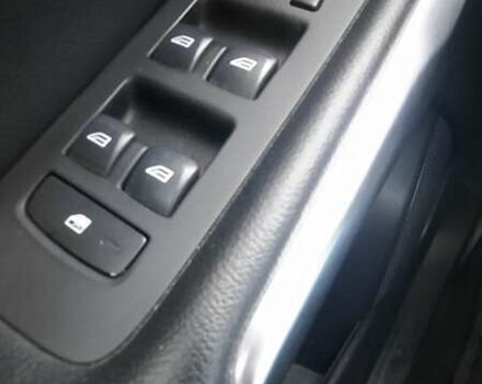 Чорний Вольво V40, об'ємом двигуна 1.56 л та пробігом 233 тис. км за 9000 $, фото 9 на Automoto.ua