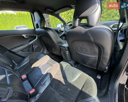 Черный Вольво В40, объемом двигателя 1.6 л и пробегом 223 тыс. км за 11499 $, фото 38 на Automoto.ua