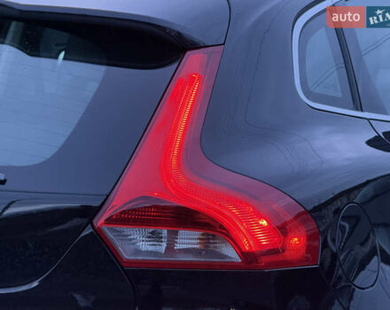 Черный Вольво В40, объемом двигателя 1.6 л и пробегом 212 тыс. км за 11600 $, фото 25 на Automoto.ua