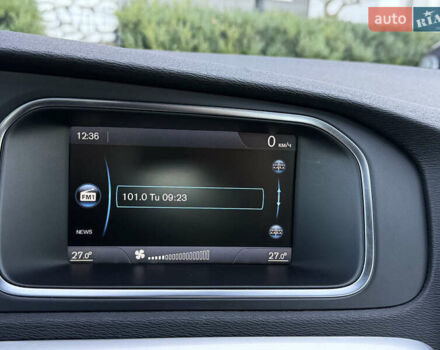 Чорний Вольво V40, об'ємом двигуна 1.6 л та пробігом 212 тис. км за 10999 $, фото 56 на Automoto.ua